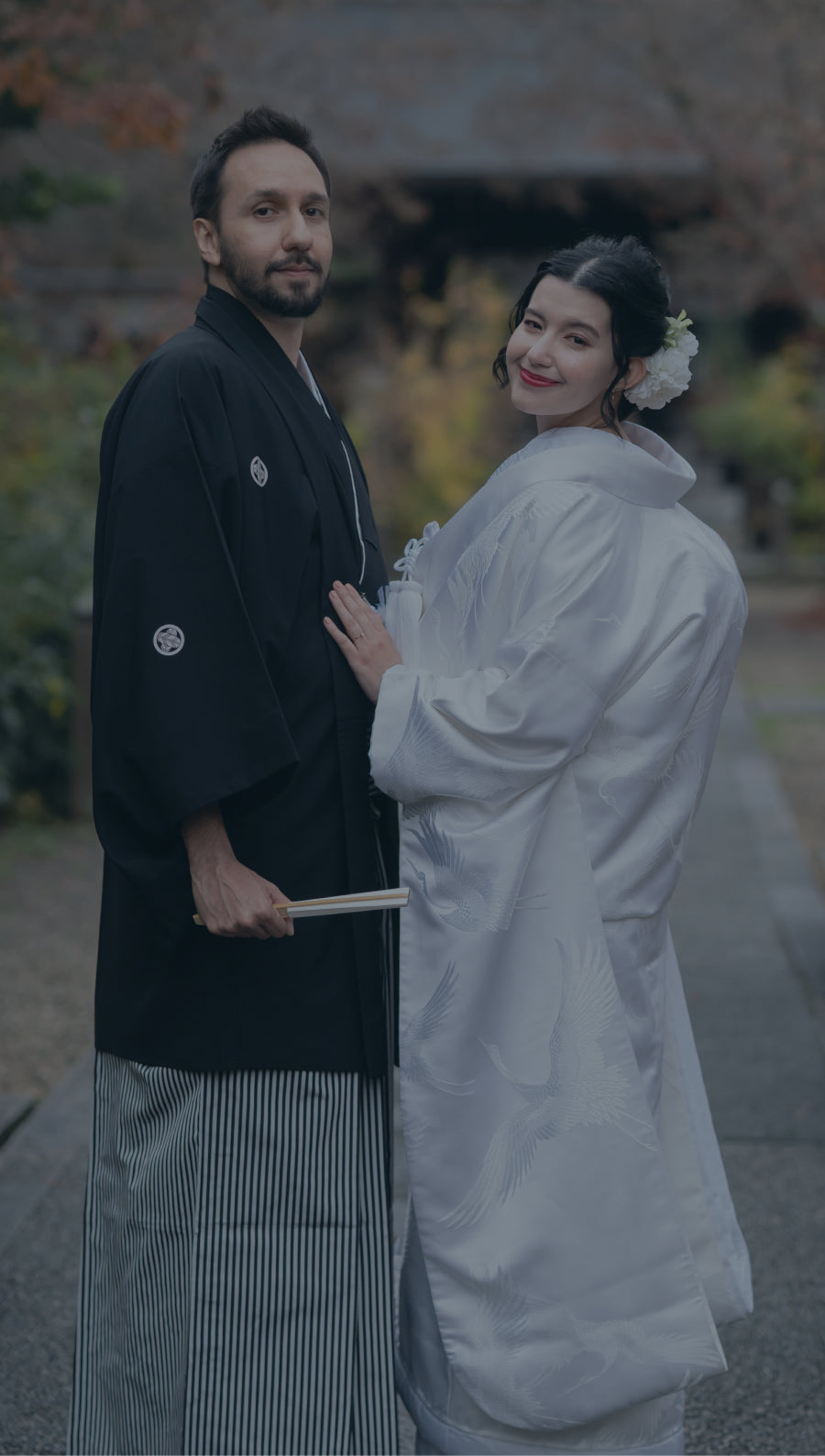 Traditional <br class="is-sp">Japanese
Wedding Attire<br class="is-sp"> (KIMONO)